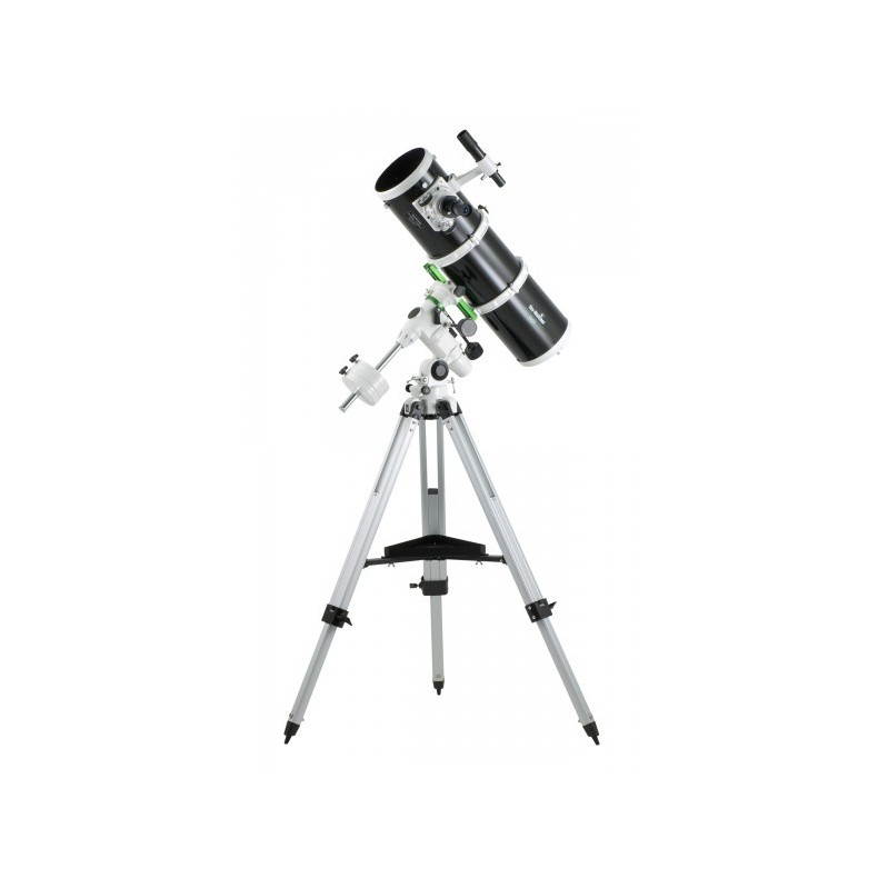 Telescópio refletor SkyWatcher...