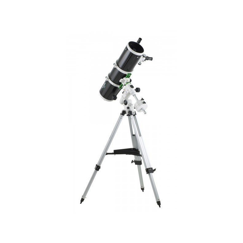 Telescópio refletor SkyWatcher...