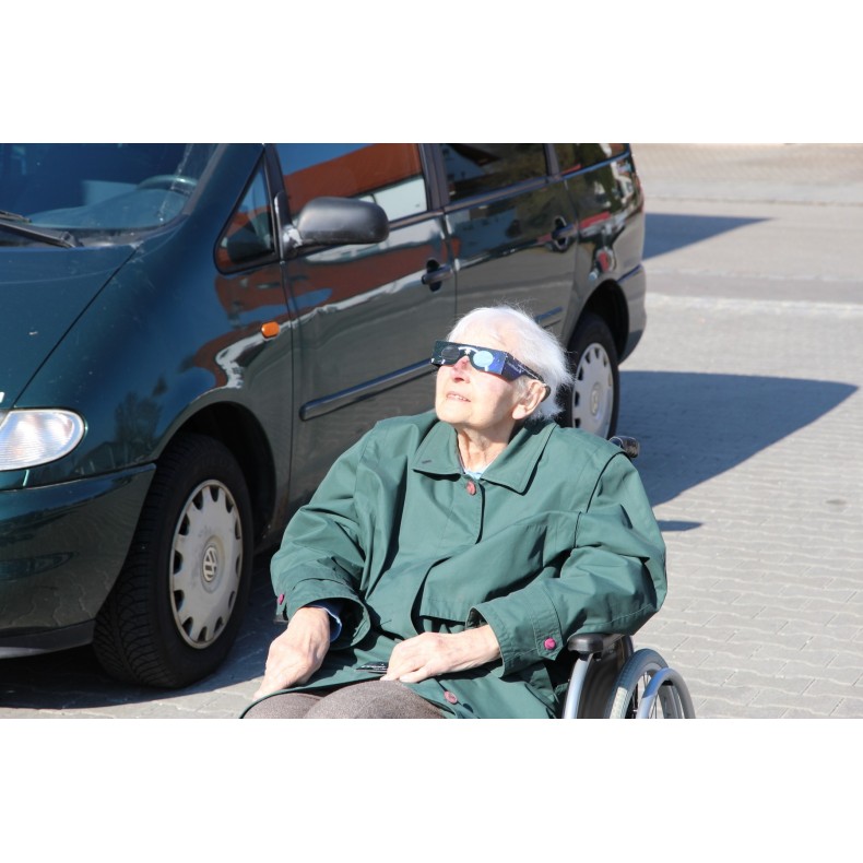 Conjunto de 10 óculos para eclipse... Conjunto de 10 óculos para eclipse...