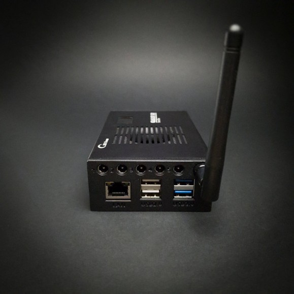 Focus Sistema de controlo do telescópio RB Gaius-S2 com 16 Gb de RAM e 256 Gb de memória