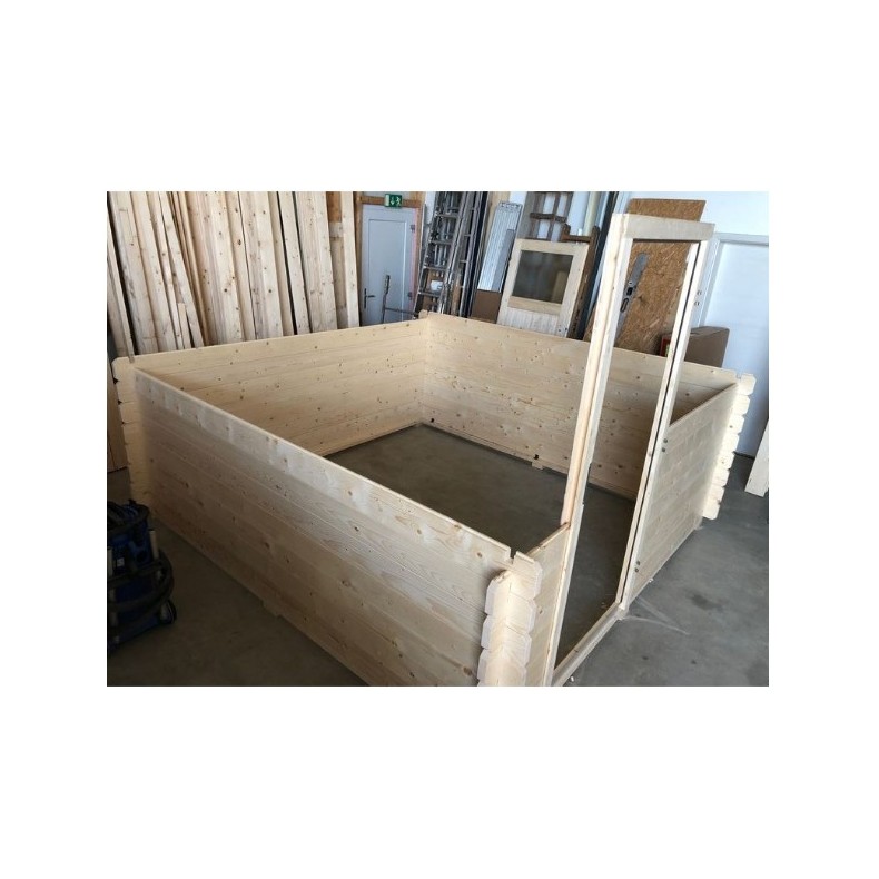 Observatório de madeira com teto de...