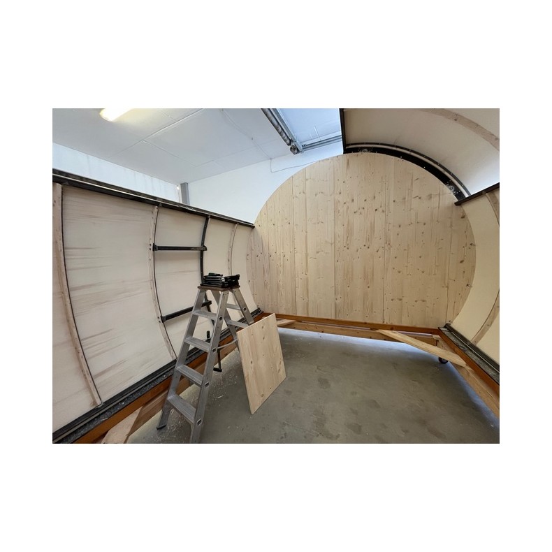 Cúpula de madeira com teto de abrir...