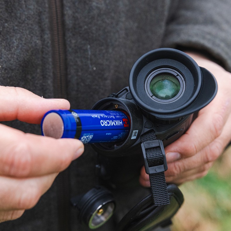 Monocular térmico con telémetro... Monocular térmico con telémetro...